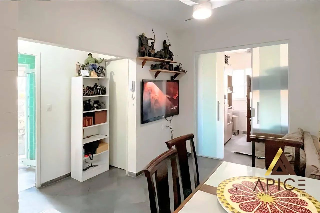 Apartamento com 2 dormitórios à venda, 47 m² por R$ 382.000,00 - Embaré - Santos/SP