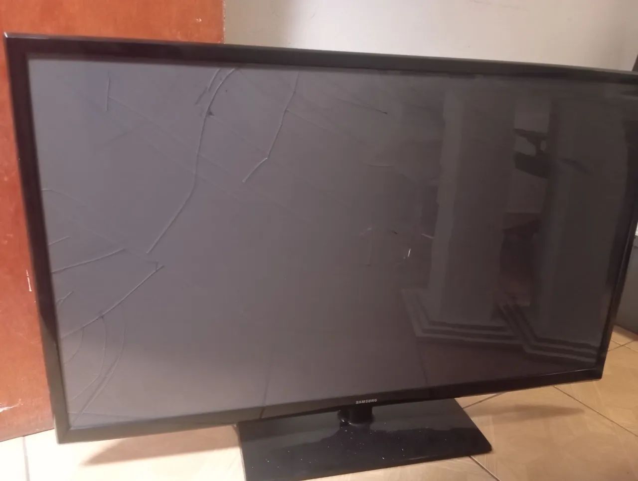 Tv Samsung 55 polegadas com a tela quebrada 