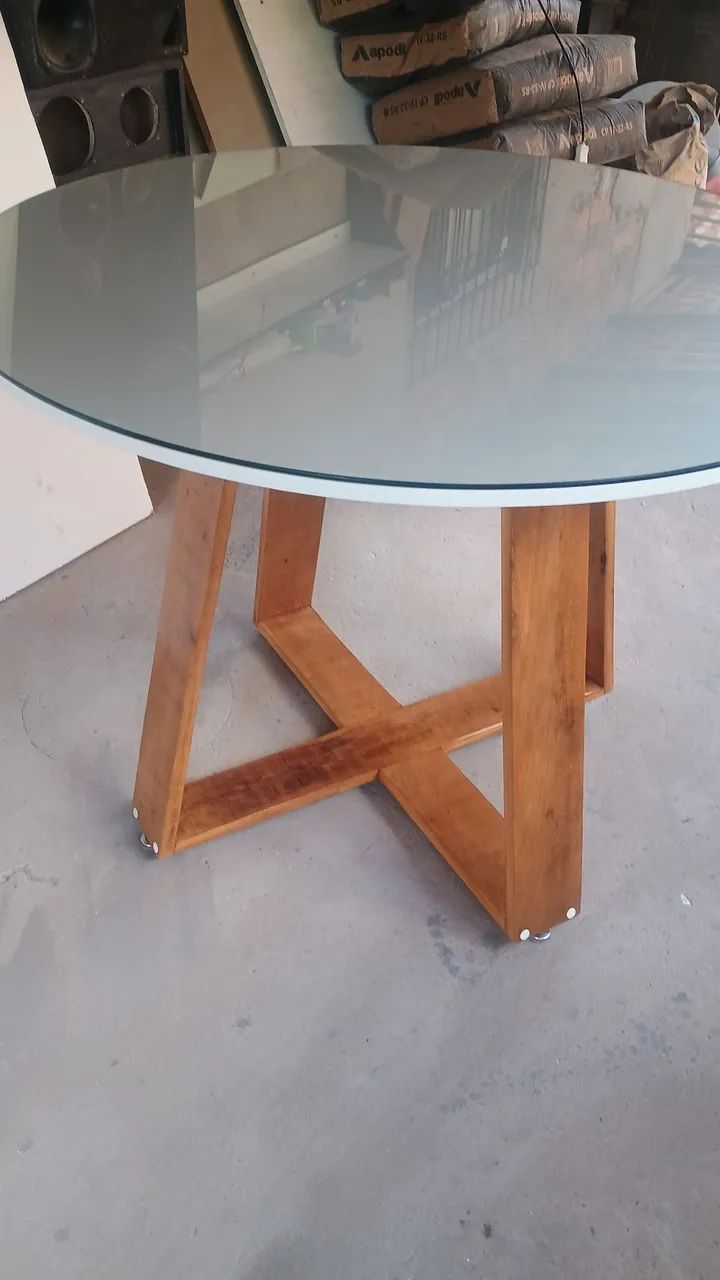 Mesa de ml linda com vidro 