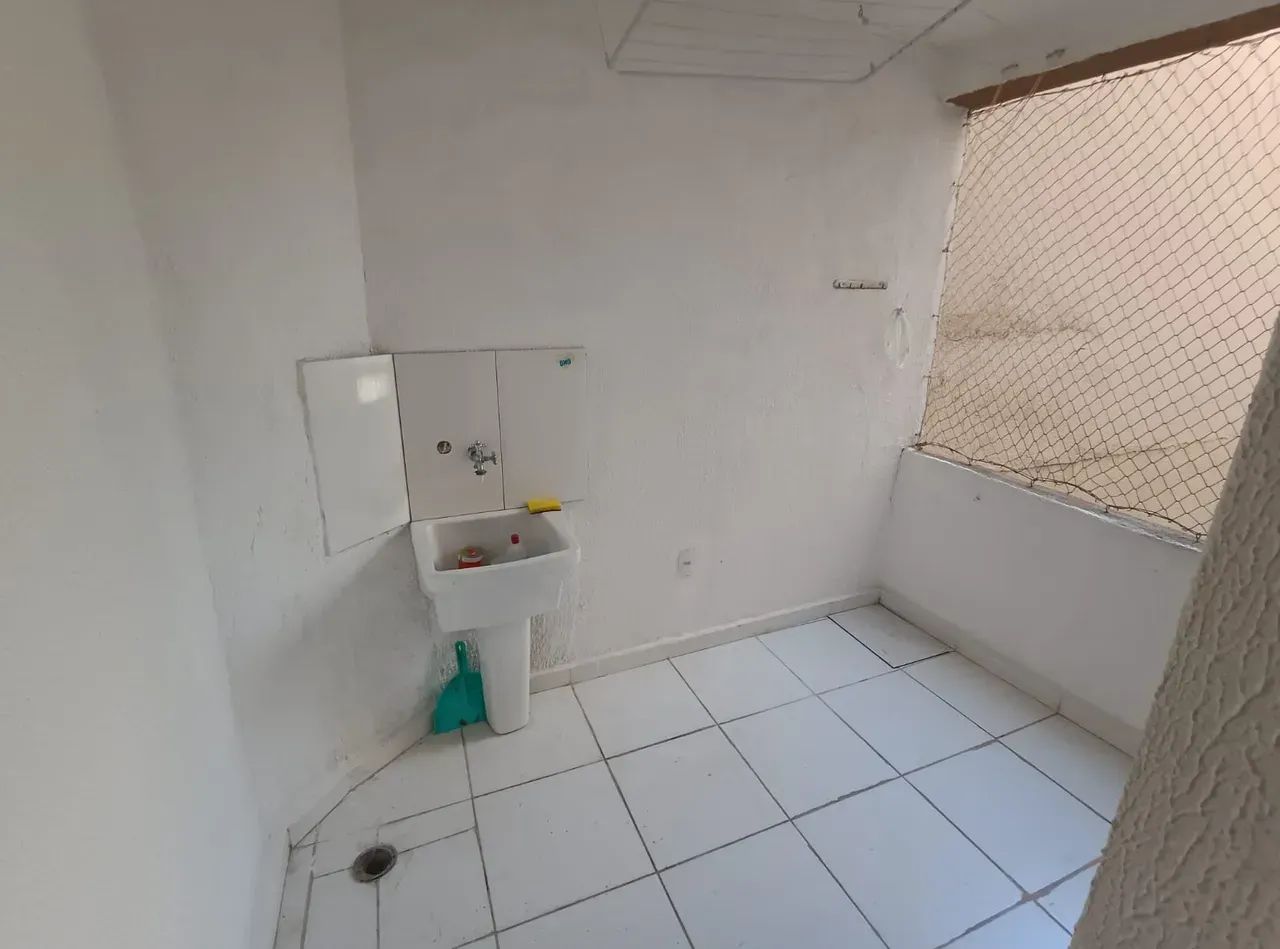 Apartamento tradicional com 2 dormitórios amplos e lavanderia em Perdizes. - Foto 4
