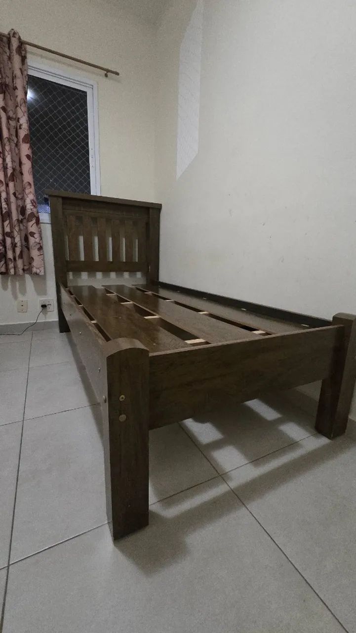 Cama de Madeira