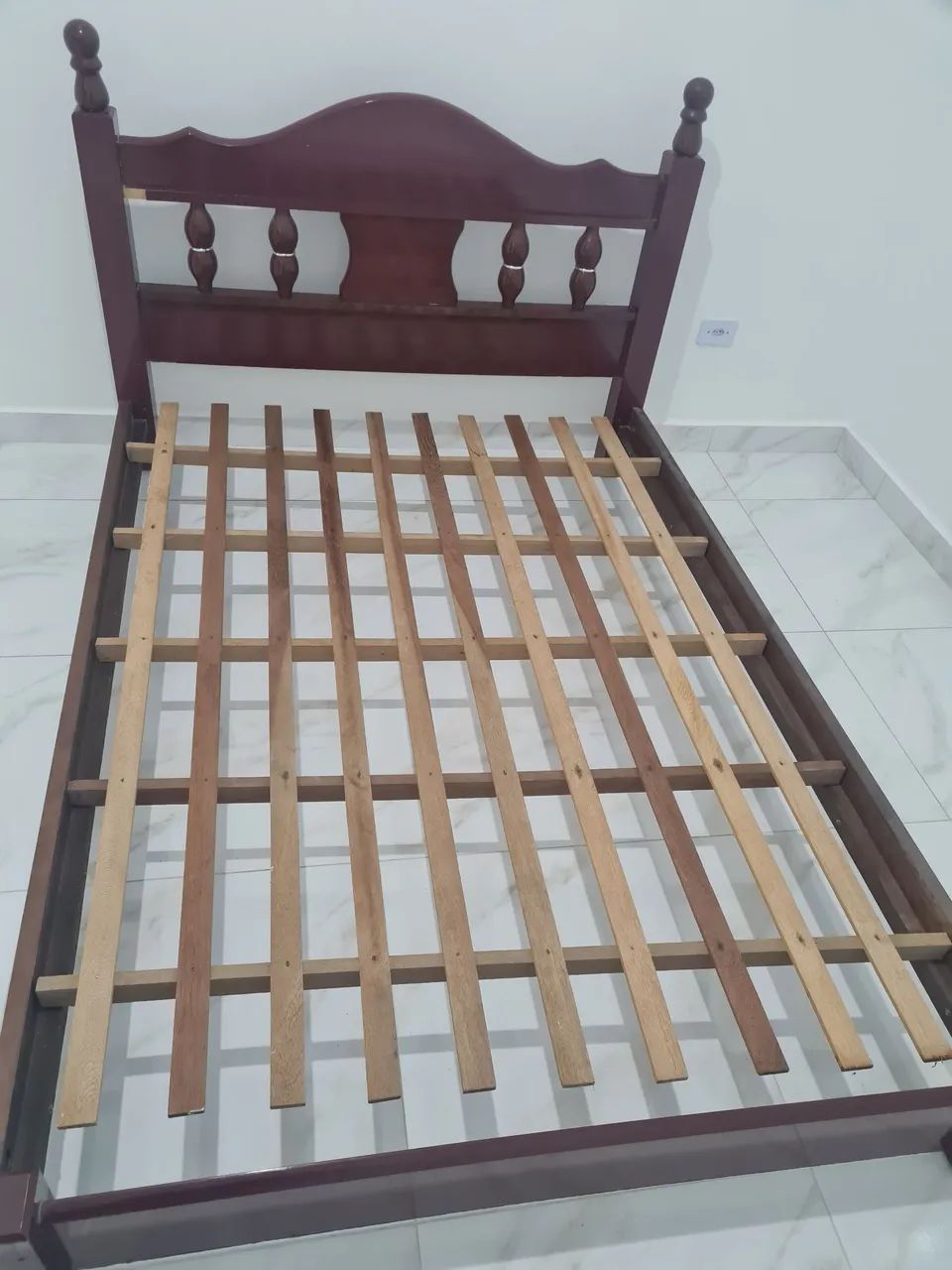Cama de casal madeira 