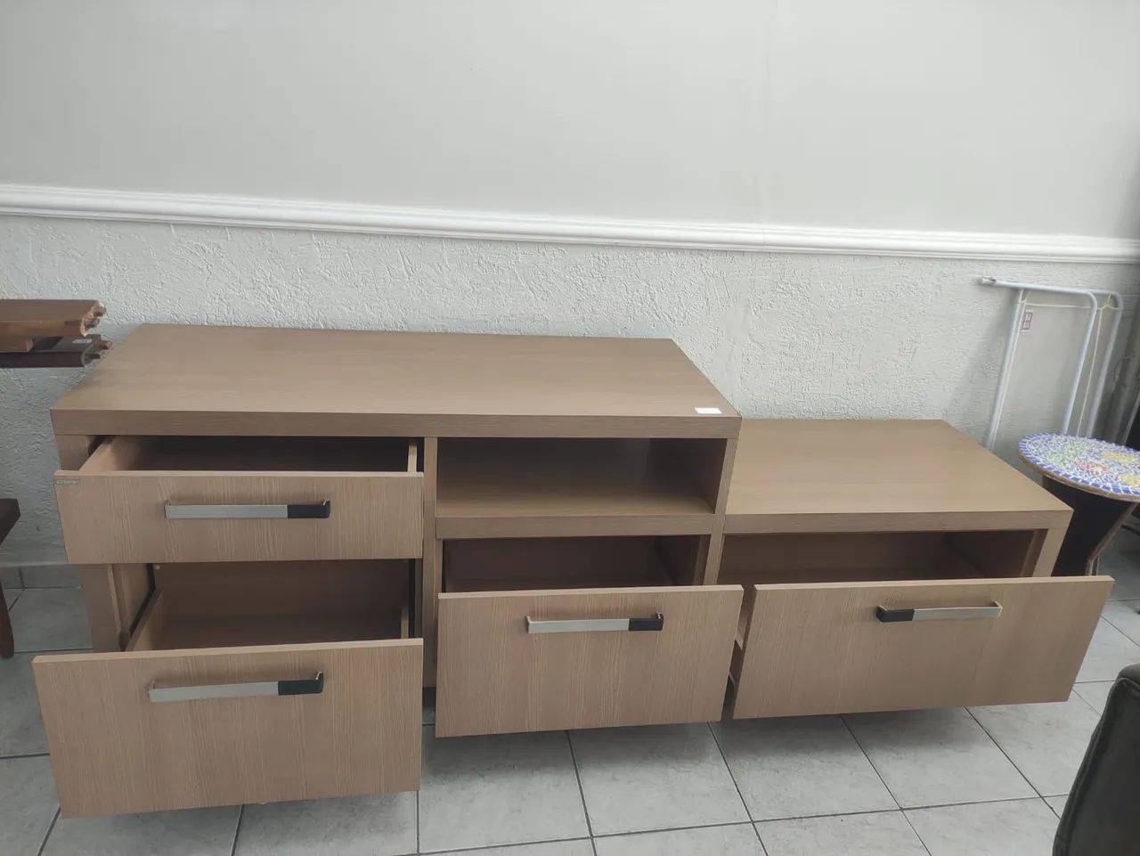 Rack para TV com 4 Gavetas  - Foto 2