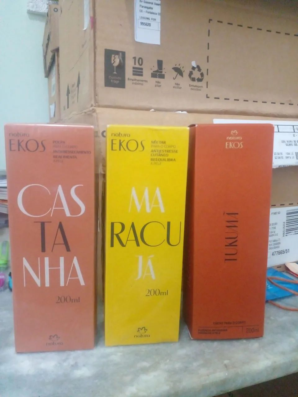 Hidratante ekos natura 30,00 cada.