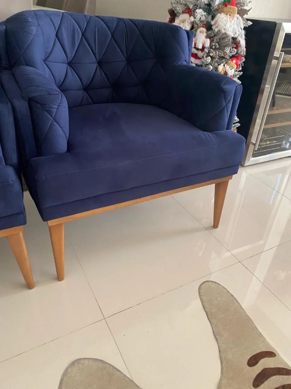 Duas poltronas com pouco uso e com a capa feita sob medida  - Foto 3