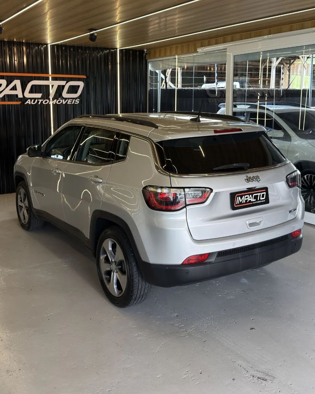 Jeep Compass Longitude 2.0 4X2 Flex 16V Aut. 2017 - Foto 5
