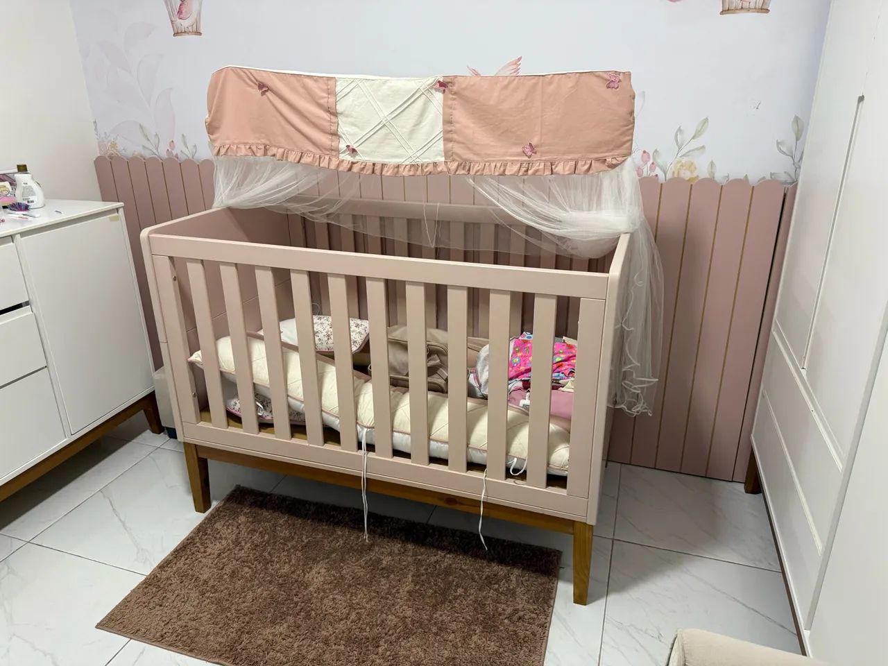 Vendo Berco Carrinho de bebe e Guarda roupa