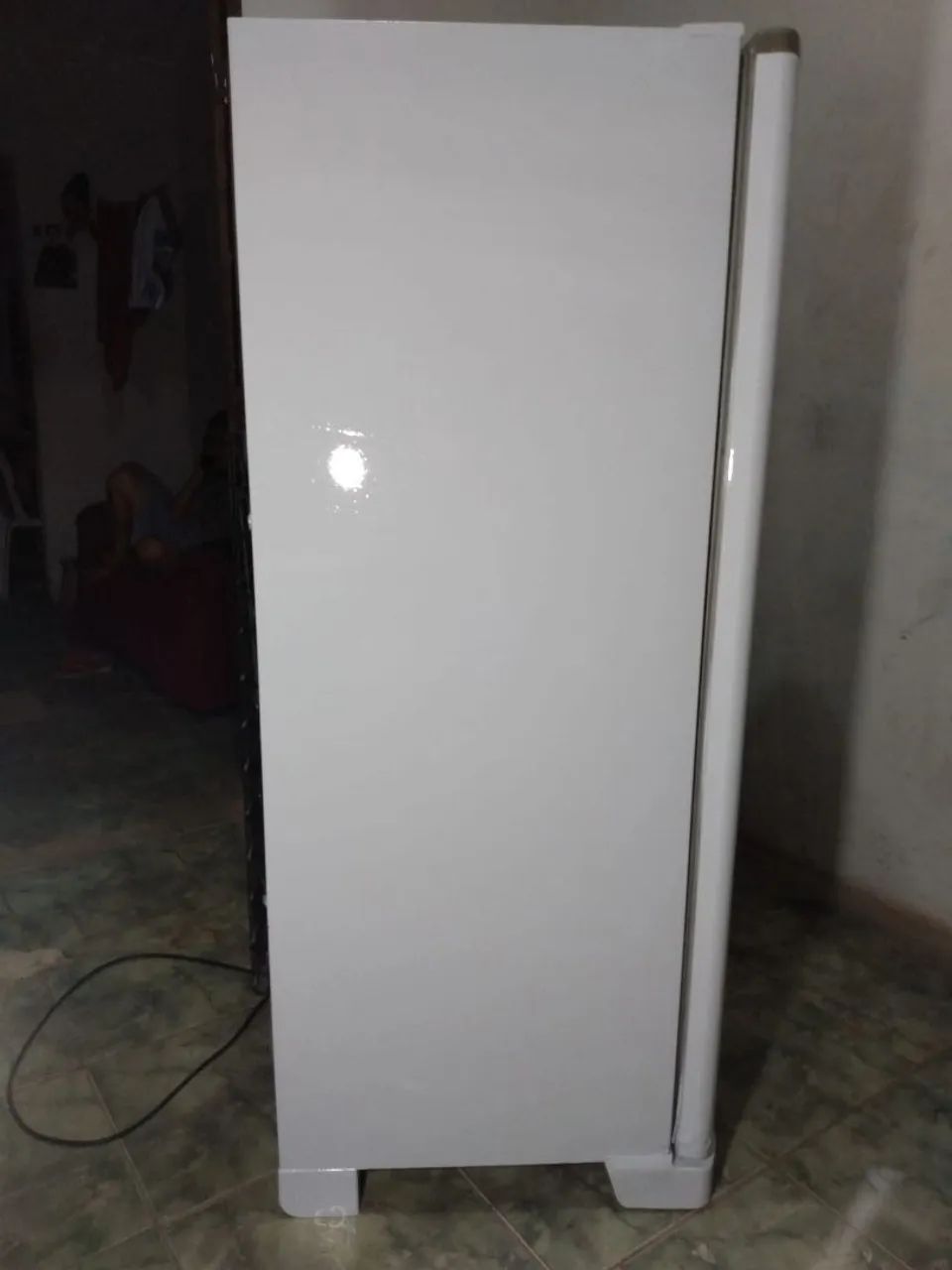 Gelaeeira Esmaltec bem conservada e funcionando perfeitamente entrega grátis  - Foto 2