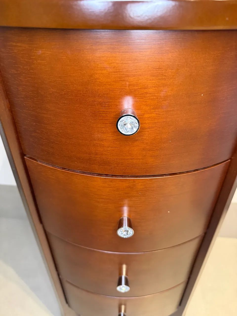 Mesa de cabeceira em madeira maciça  - Foto 2