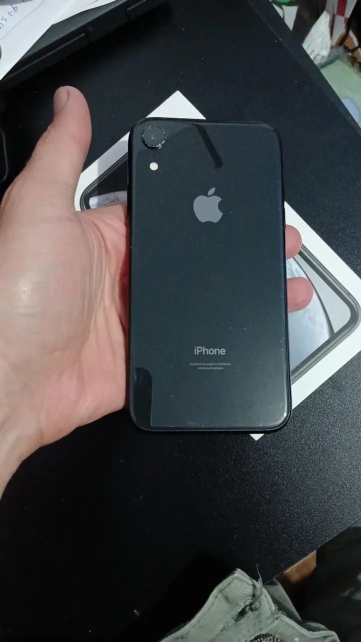 Vendo iPhone XR preto, 64GB, funcionando perfeitamente! - Foto 2