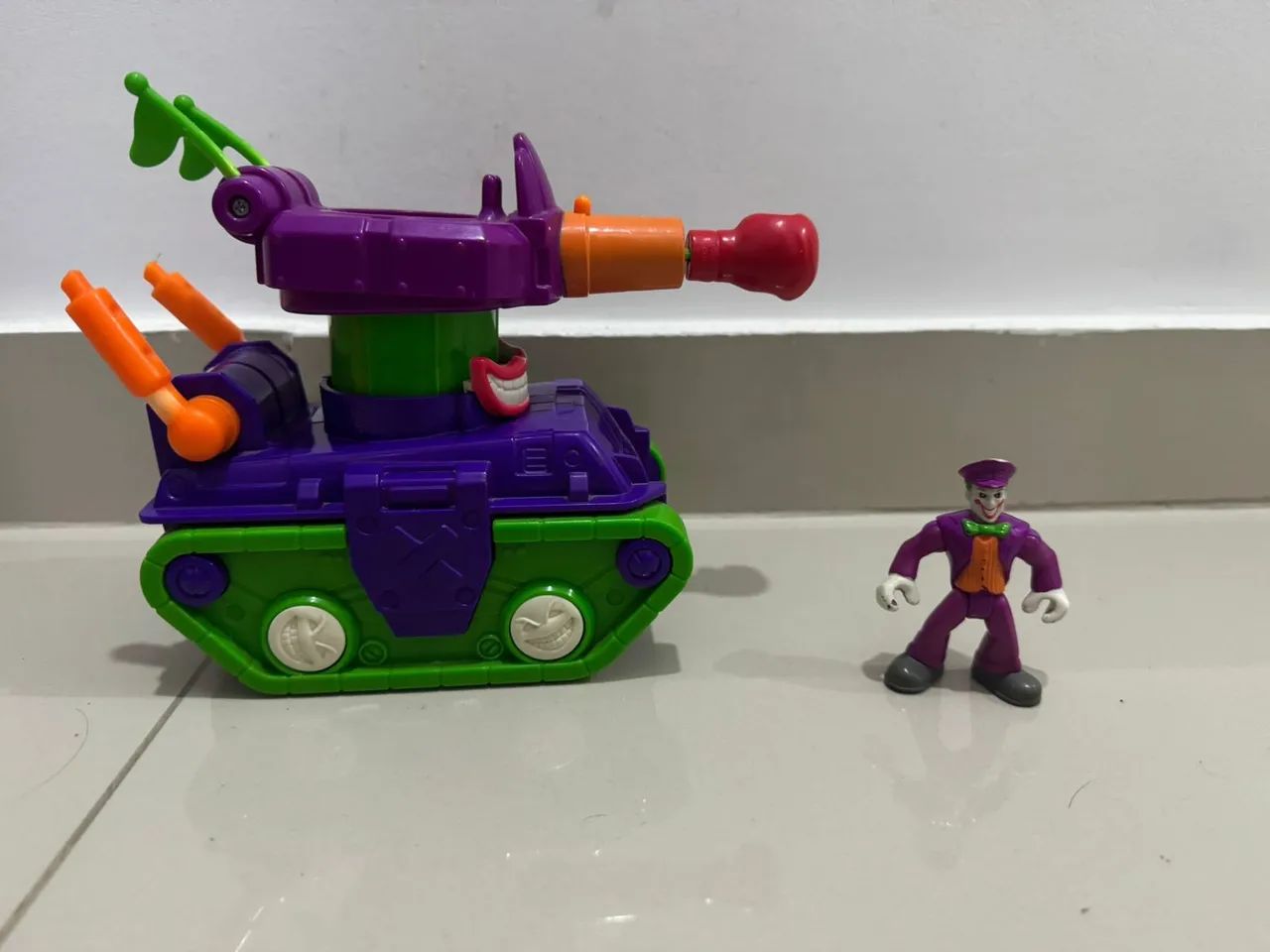 Brinquedo Tanque do Coringa - Foto 4