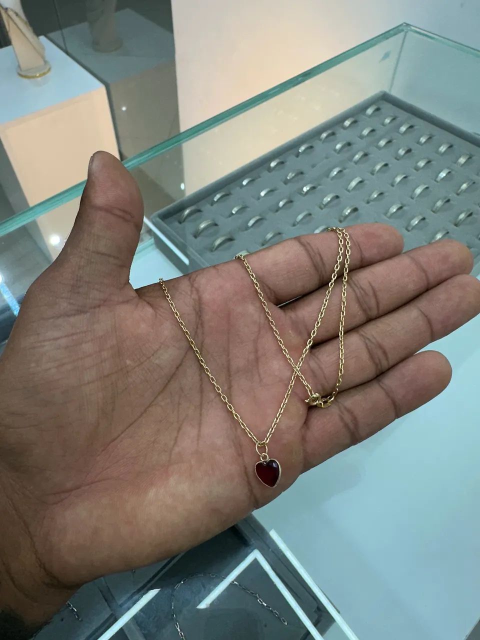 Colar feminino em ouro 18k