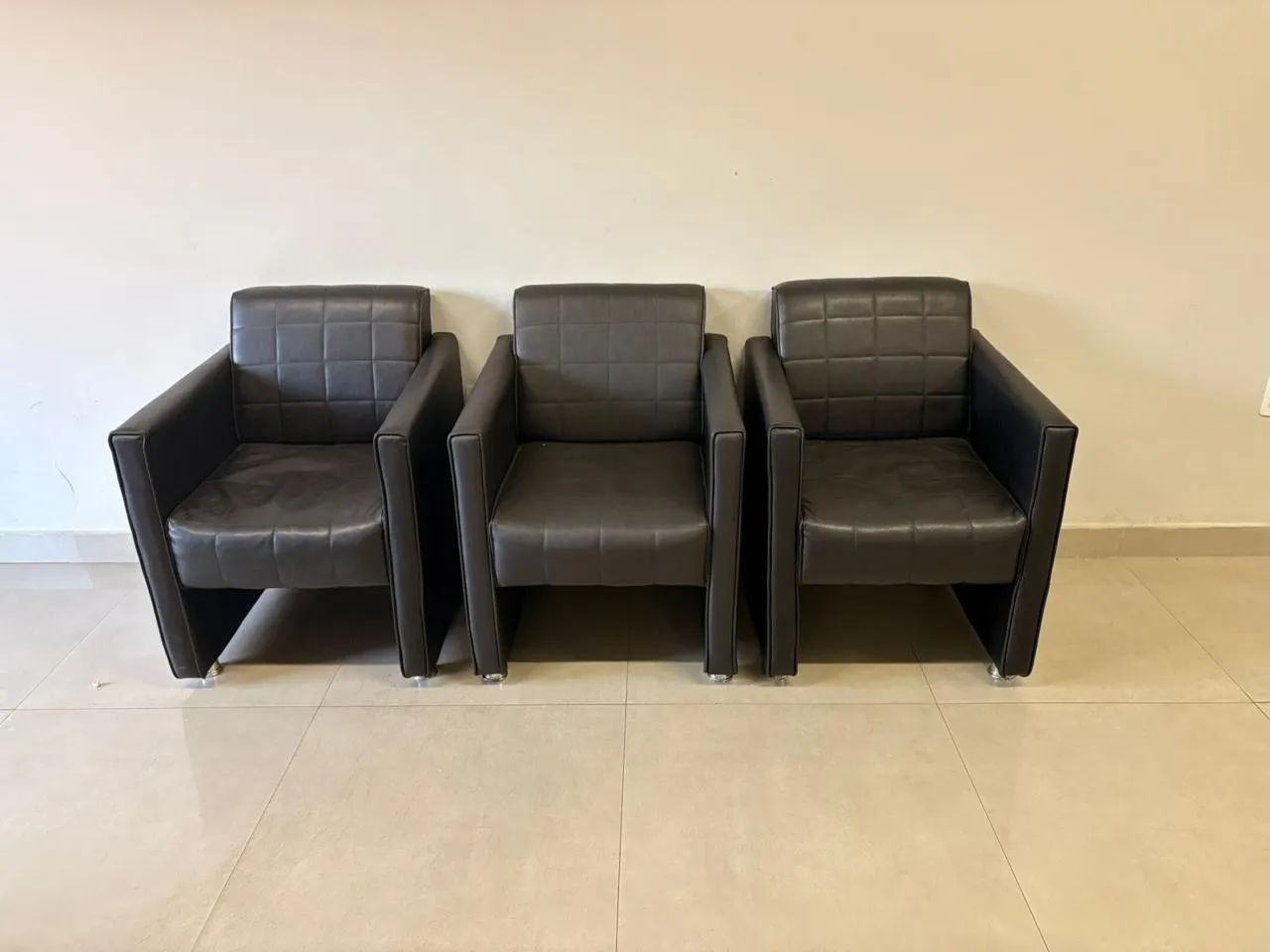 Poltrona Premium - Impecável | Recepção, Escritório ou Barbearia - Foto 4