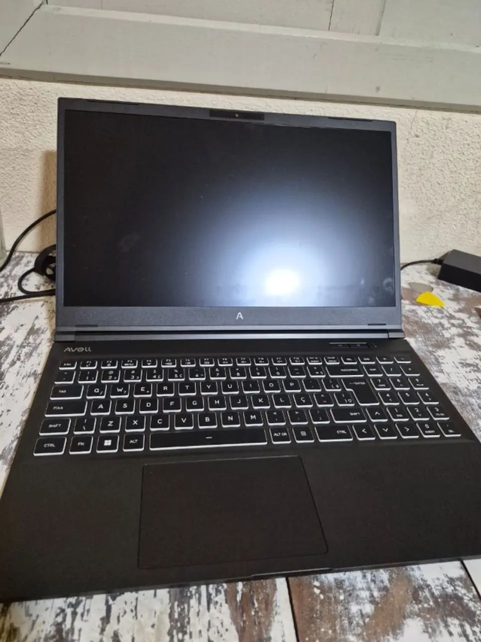 Notebook Avell Storm 350r com defeito (Sem SSD, Sem memoria RAM e sem placa wifi/bt)