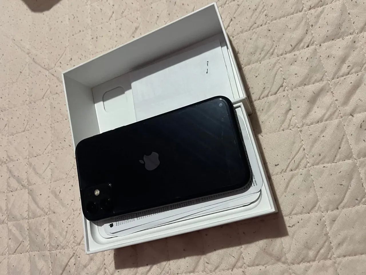 iPhone 11 128 gb com nota e caixa - Foto 4