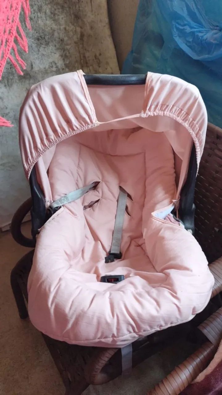 Bebê conforto rosa 
