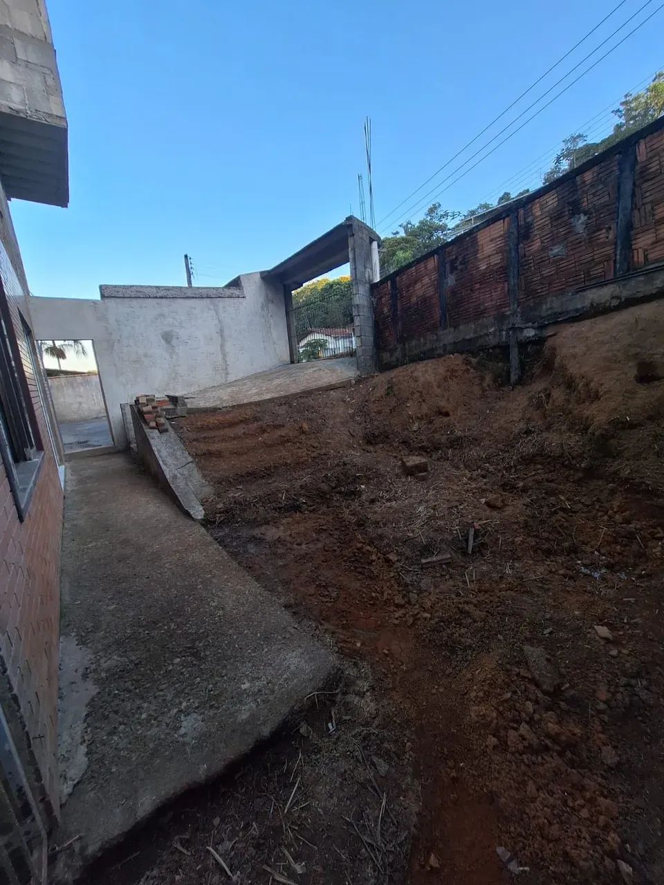 Alugo parte térrea de um sobrado residencial com 2 quartos no Nova Brasília na Rua - Joinv - Foto 3