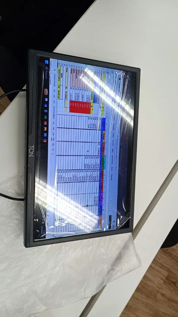 Monitor Office 19" LED HD Flat TCN, 60Hz, 5ms - Foto 4