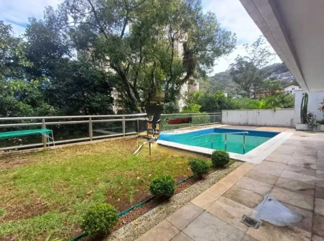 Casa de rua - Triplex / Residencial / Laranjeiras - Foto 4