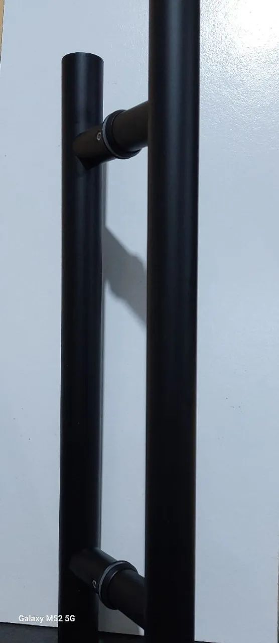 Puxador preto 2