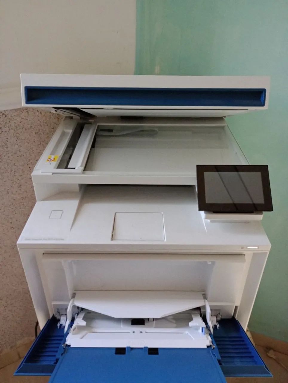 Vende se impressora Hp color laser jet pro MFP 4303fdw