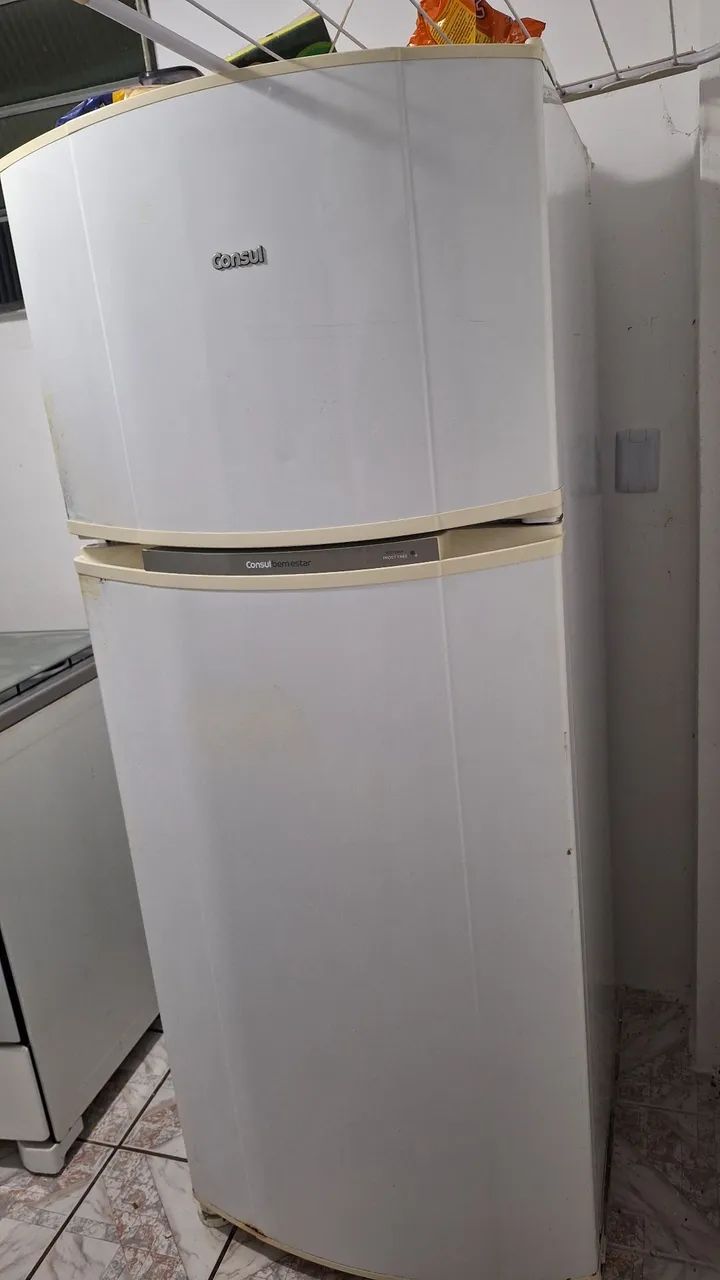 Vendo geladeira fogão rack e sofa