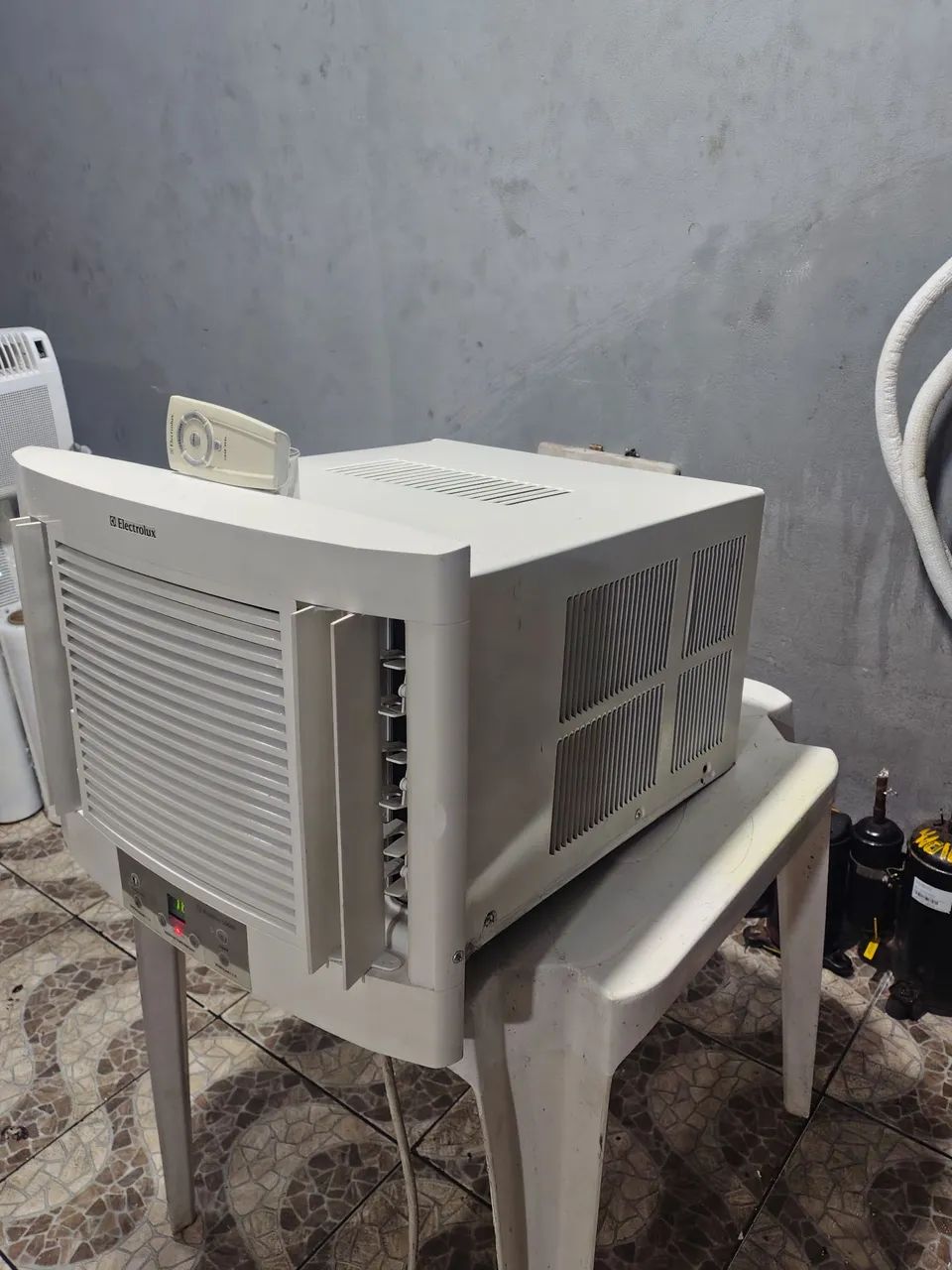 Vendo ar condicionado Electrolux 10.000 btu com controle remoto funcionando perfeitamente - Foto 3