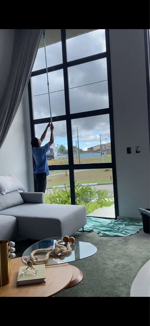Limpeza de vidros, vitrines e fachadas!