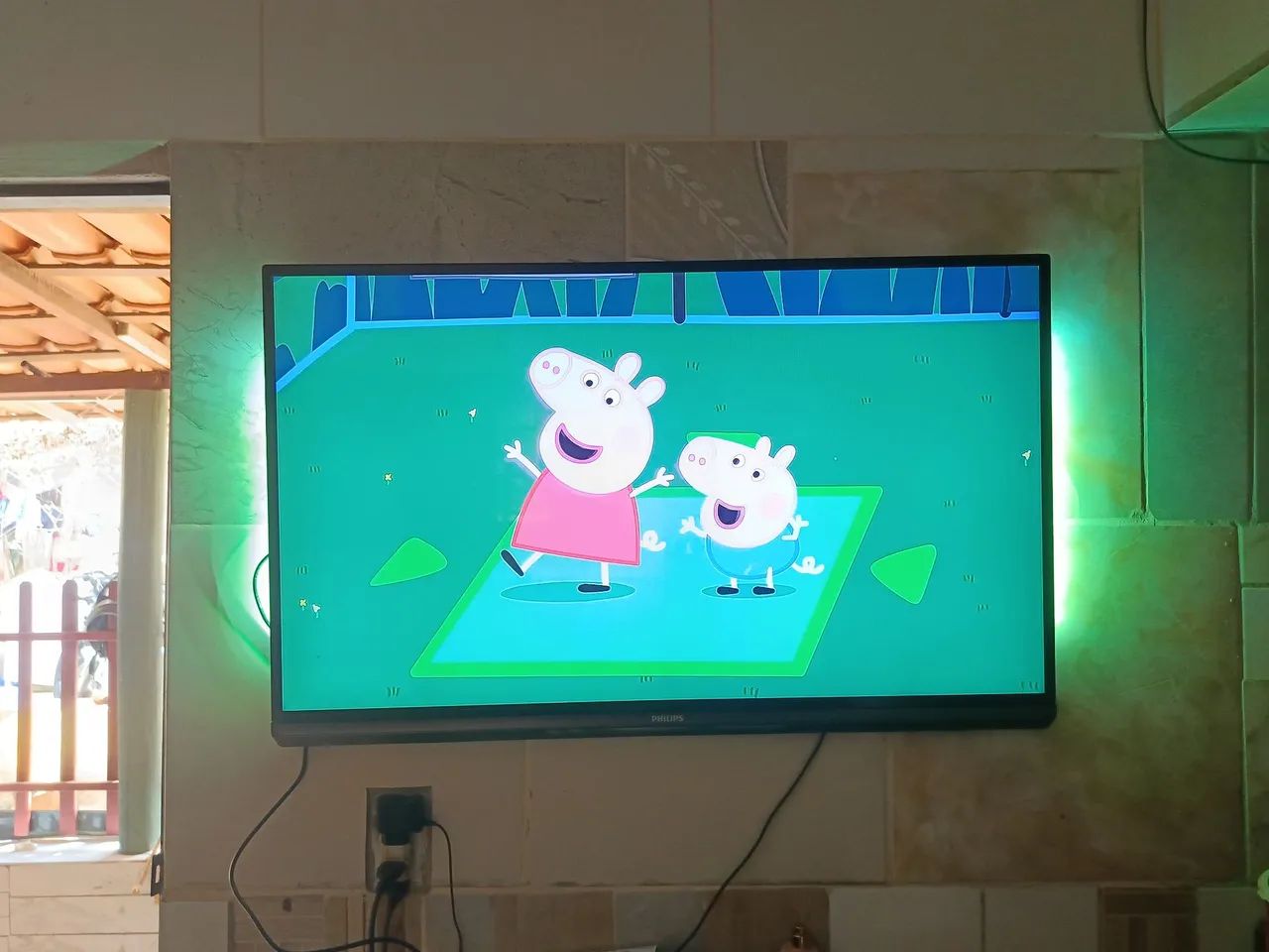 TV de LED 43 polegadas nova Philips  - Foto 2