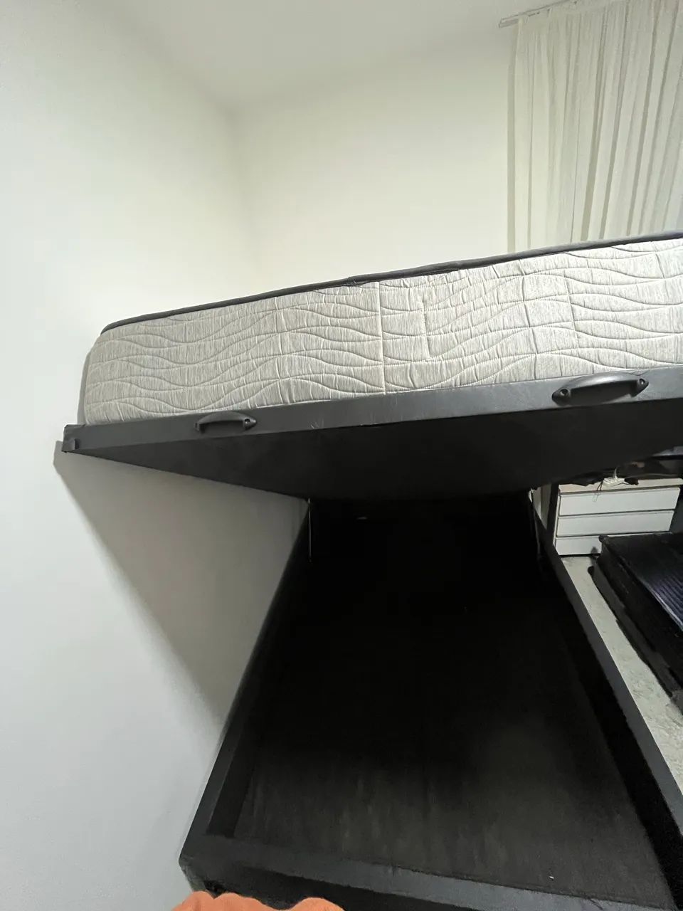 Cama baú de casal preta