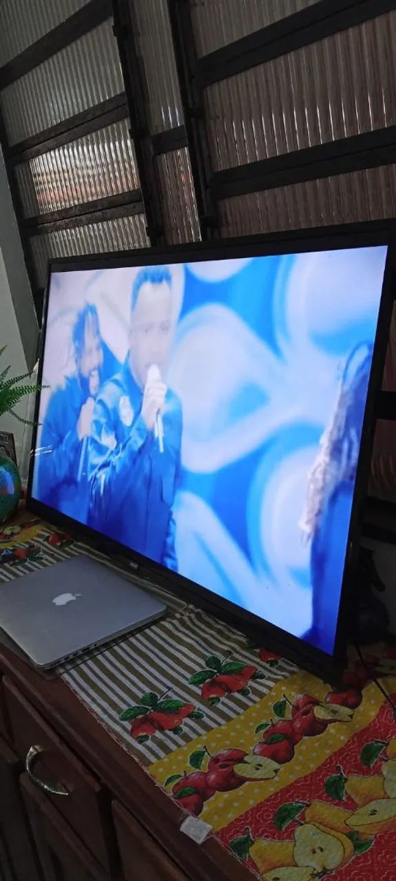 Vendo essa tv da marca Philips de 43 polegadas SMART completa  - Foto 4