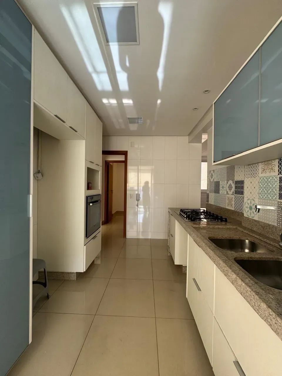 Apartamento de 160m2 para aluguel, com 4 suítes, no Edifício The One, Jardim Goiás - Foto 9