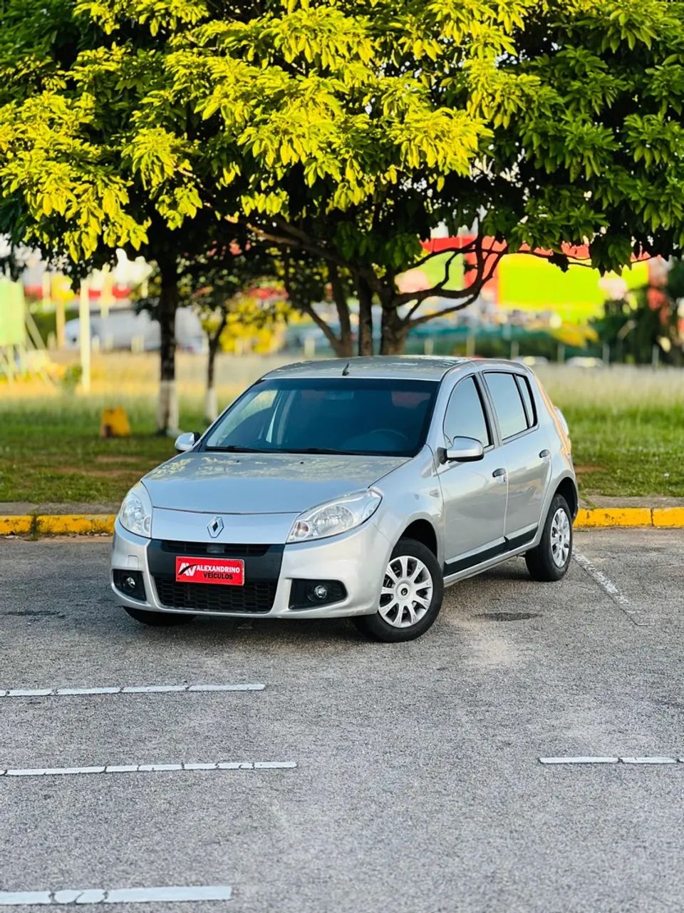 Renault Sandero EXPRESSION HI-FLEX 1.0 16V 5P 2013