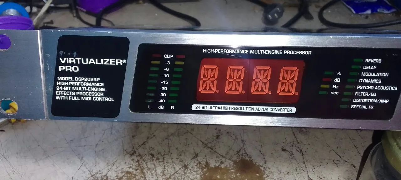 Processador de efeitos Behringer DSP 2024P - Foto 2