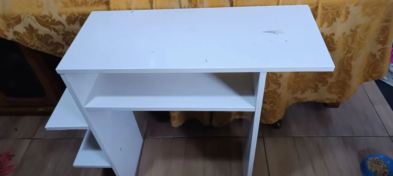 Manicure Work Table459237985637509120