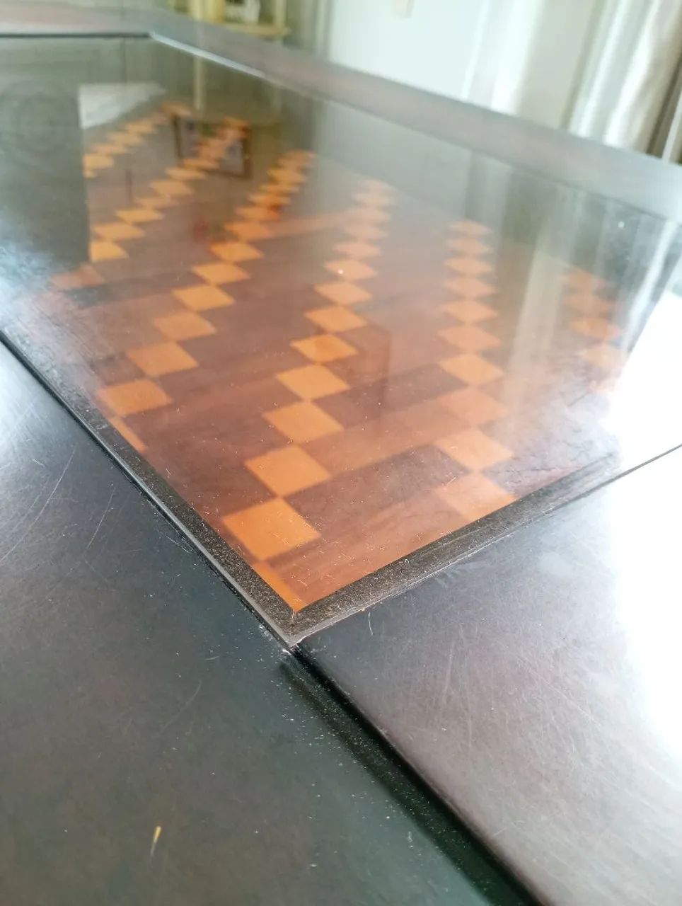Mesa de centro de madeira com tampo de vidro - Foto 3