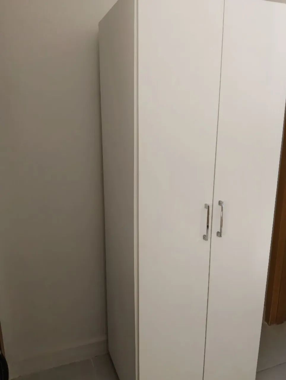 Armário multiuso 02 porta com rodinhas 