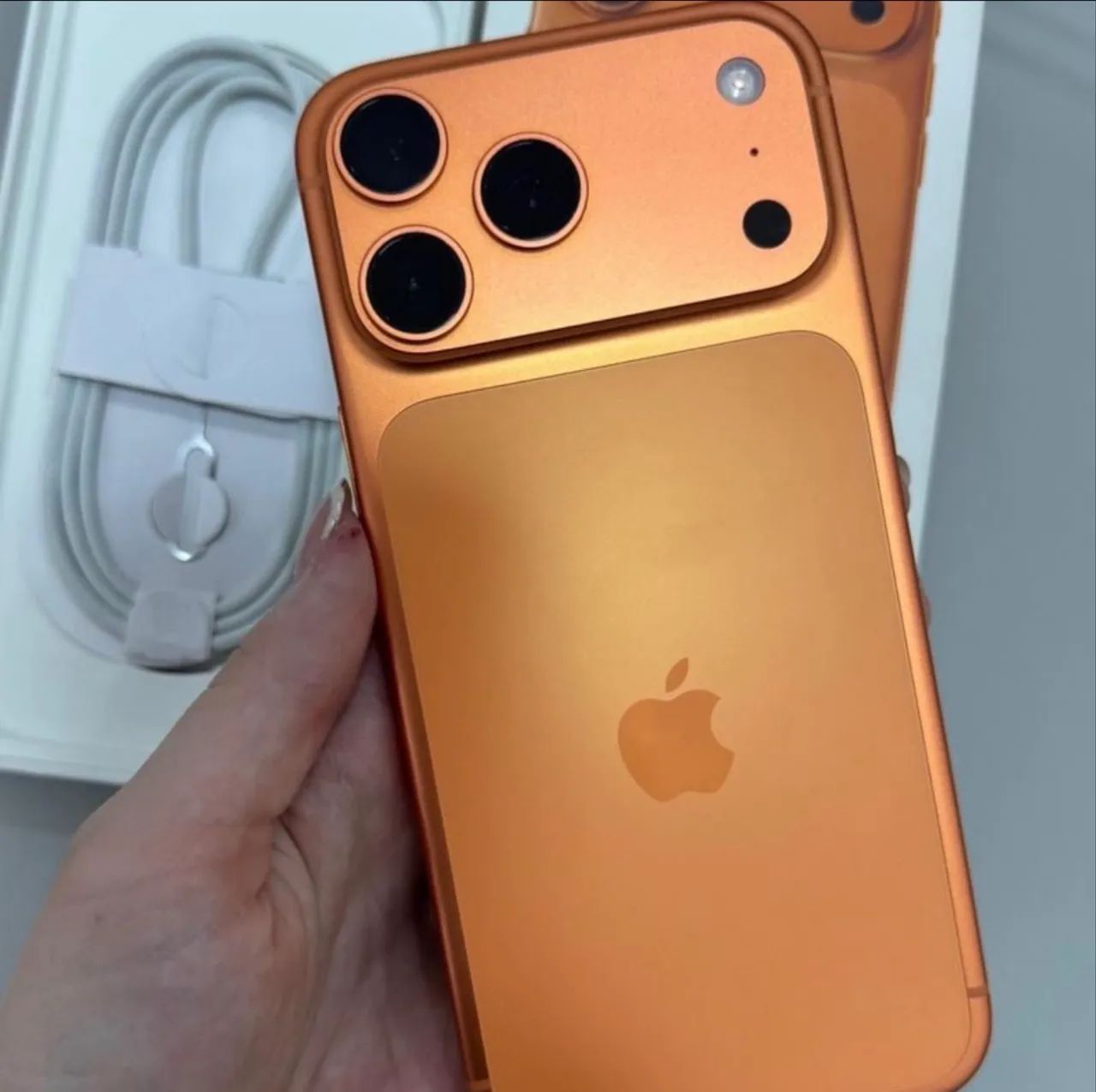 IPHONE 17 PRO MAX LARANJA