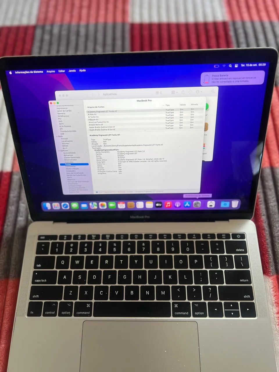 MacBook Pro 13 I5 8GB 256GB - Foto 3