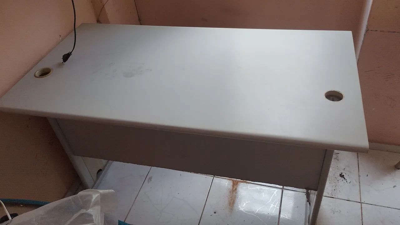 MESA DE ESCRITÓRIO/ PESSOAL  - Foto 2