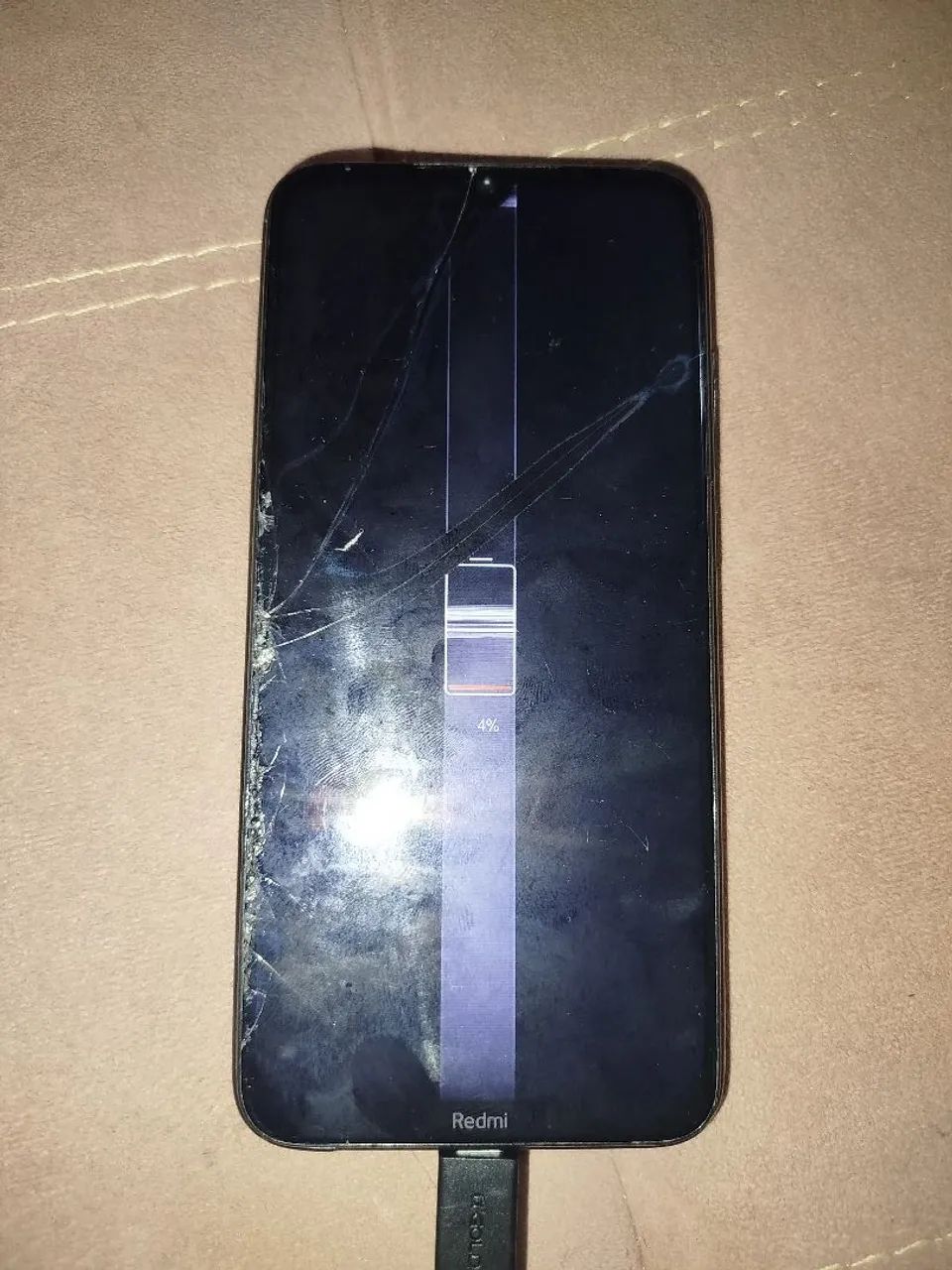 Redmi note 8 com tela danificada ideal pra quer arrumar ou retirar peça 