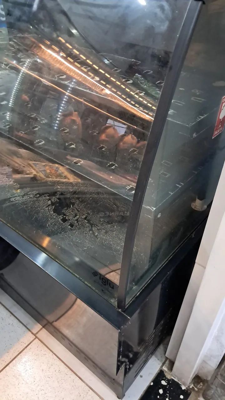Balcao de frios seminovo 