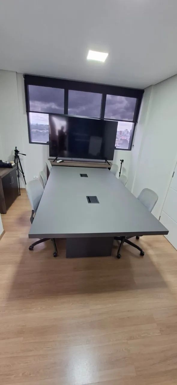 Mesa para reuniões 