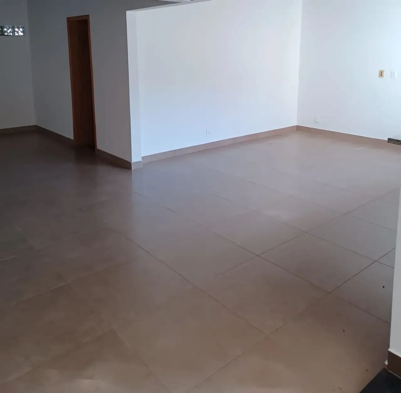 SALA / SALÃO COMERCIAL / ESCRITÓRIO / CONSULTÓRIO / LOJA E COMÉRCIO EM GERAL, PROX PRONTO  - Foto 2