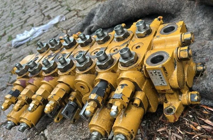 Comando de Retro escavadeira Forza - Foto 2