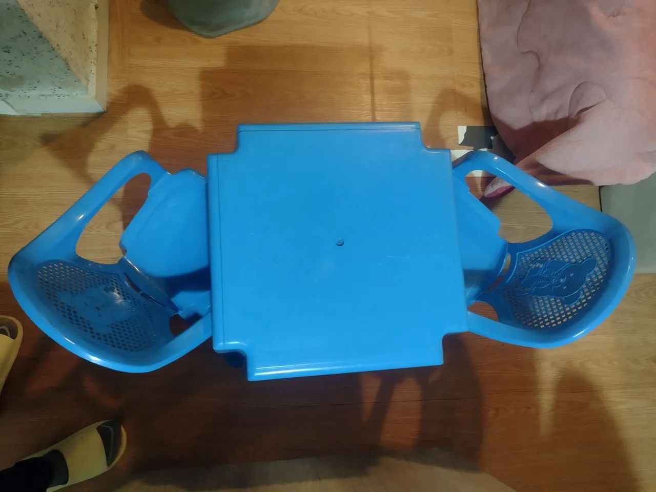 Mesa com cadeira de plástico  - Foto 4