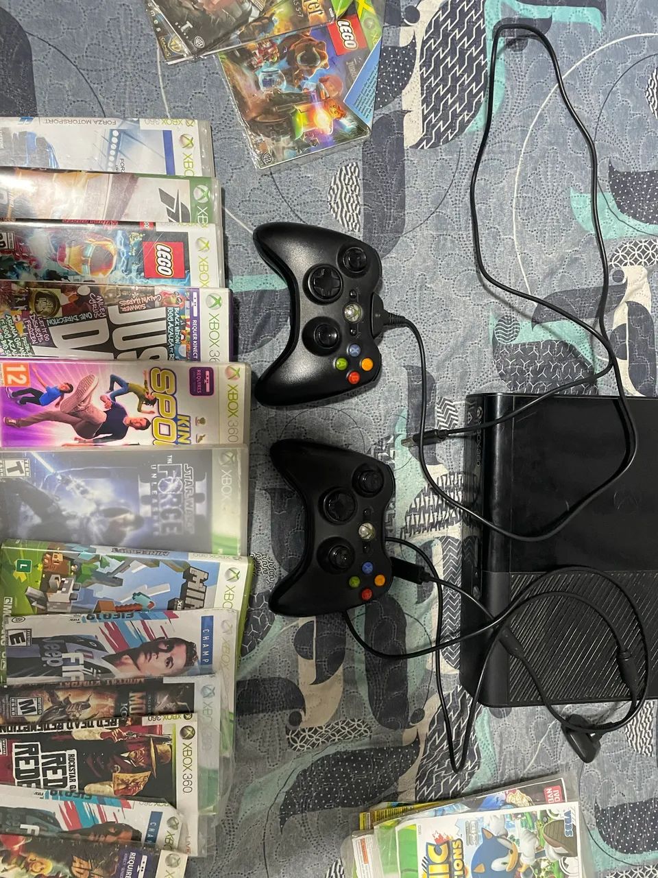 XBOX 360 com 2 manetes DESBLOQUEADO com kinect e com mais de 20 jogos  - Foto 3