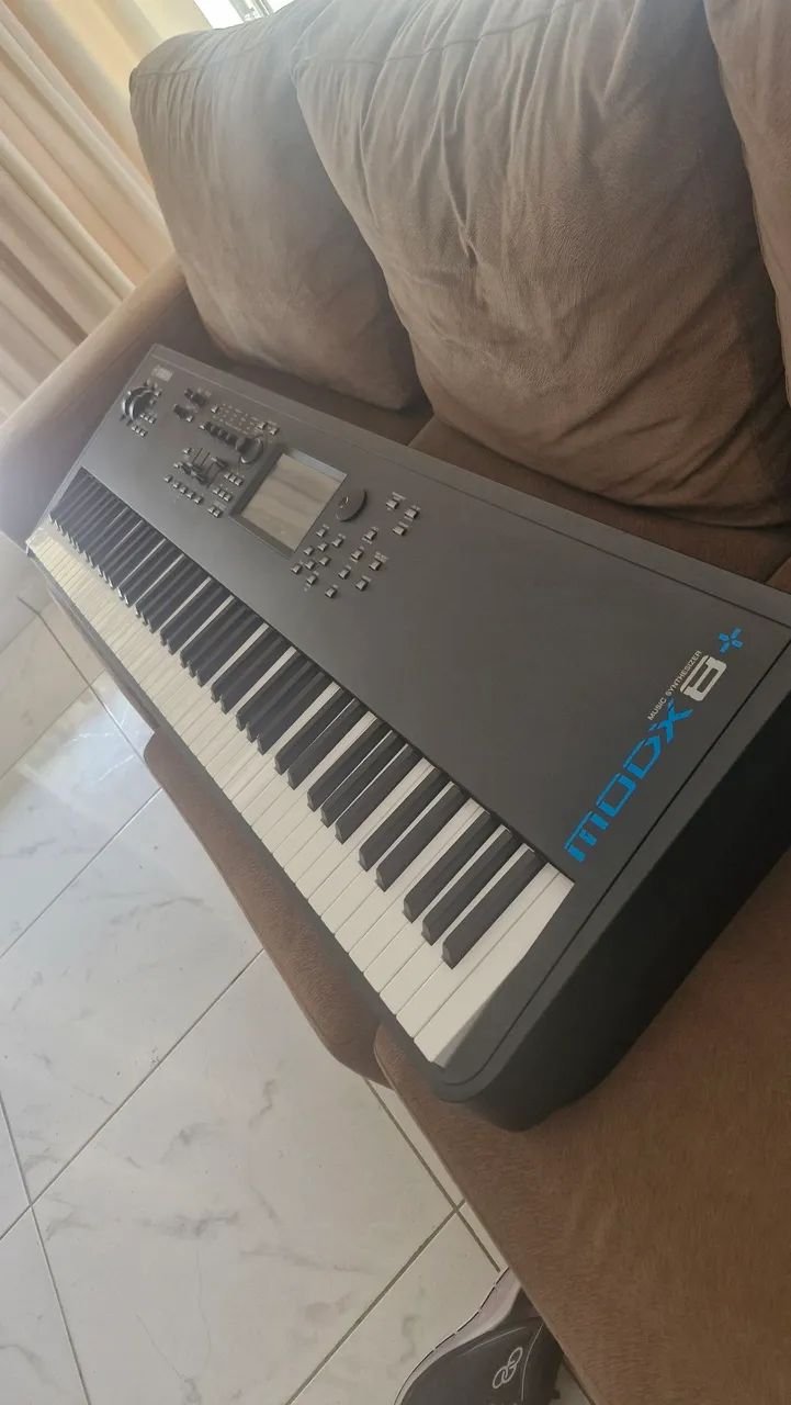 Teclado Yamaha MODX 8+ - Foto 2