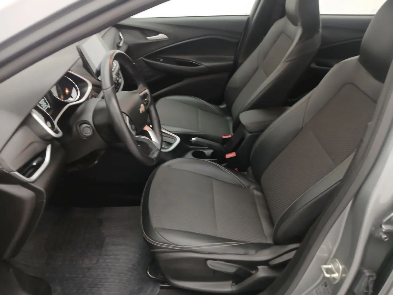 Chevrolet Onix Hatch LTZ 1.0 12V TB Flex Aut. 5P, foto 17 de 18