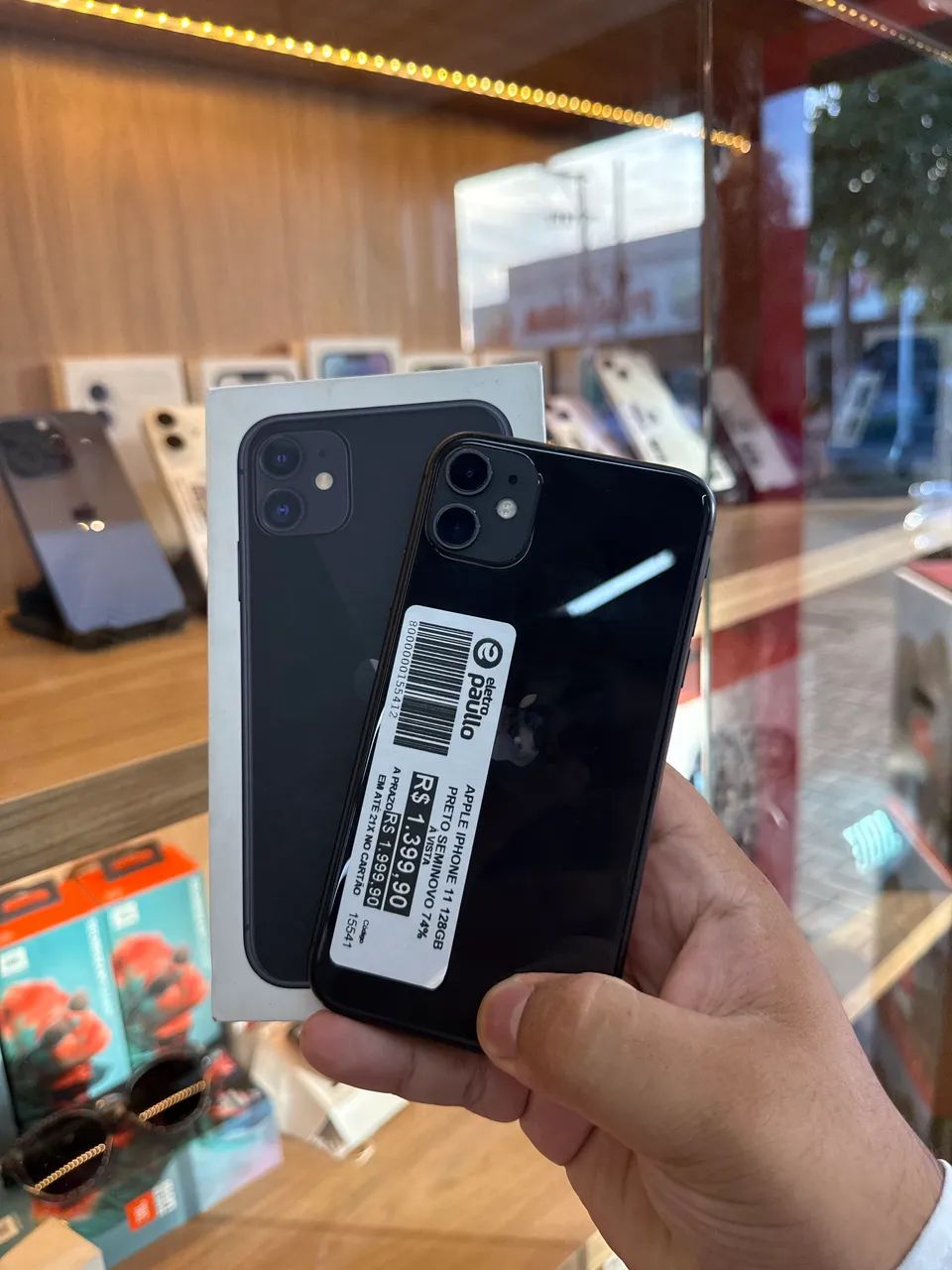 iPhone 11 128gb ( 1 ano de garantia ) - Celulares e Smartphones